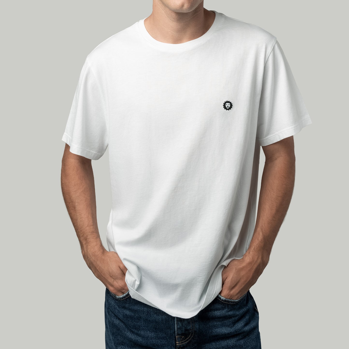 Lion Tee Essentials - White
