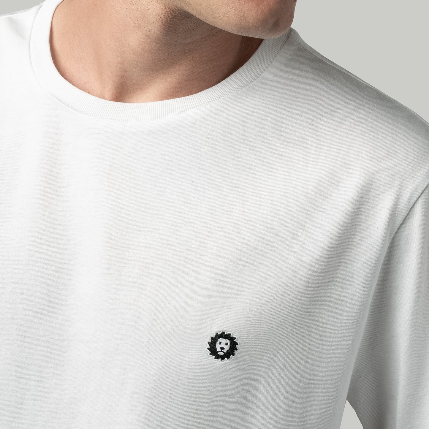 Lion Tee Essentials - White